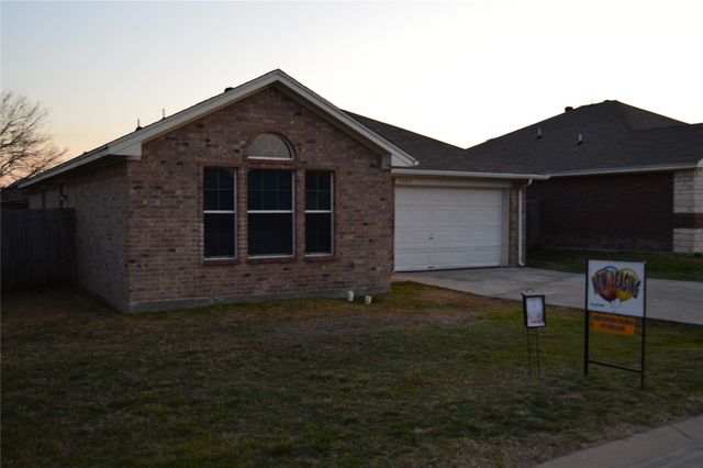 5305 Joshua Court, Sansom Park, TX 76114