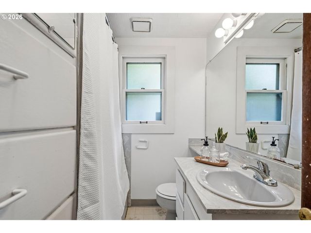 3303 S KELLY Ave, Portland, OR 97239