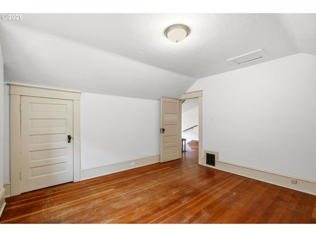 3303 S KELLY Ave, Portland, OR 97239