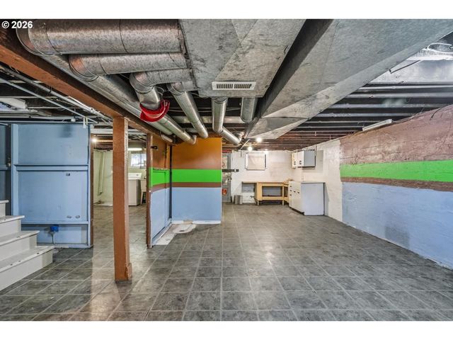 3303 S KELLY Ave, Portland, OR 97239