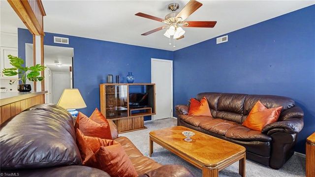 1805 W Vandalia Road, Greensboro, NC 27406