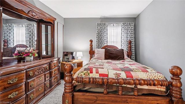 1805 W Vandalia Road, Greensboro, NC 27406