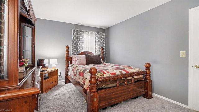 1805 W Vandalia Road, Greensboro, NC 27406