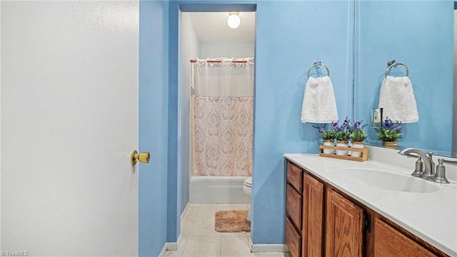 1805 W Vandalia Road, Greensboro, NC 27406
