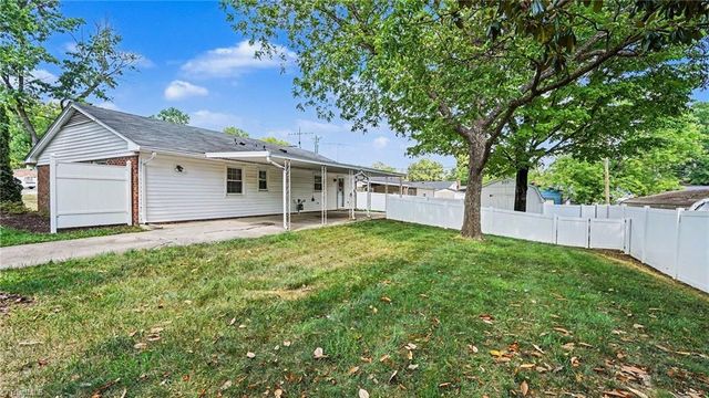 1805 W Vandalia Road, Greensboro, NC 27406