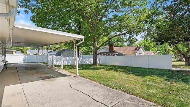 1805 W Vandalia Road, Greensboro, NC 27406