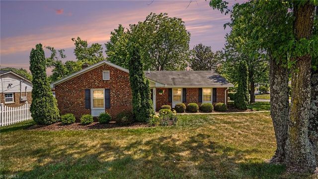 1805 W Vandalia Road, Greensboro, NC 27406