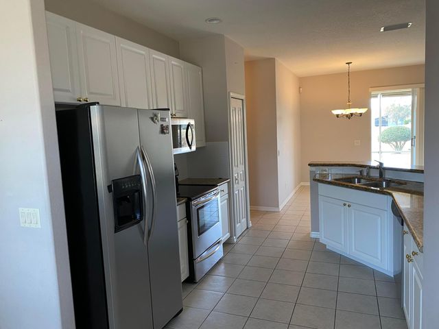 546 Waverly Circle, Port St. Lucie, Port St Lucie, FL 34983