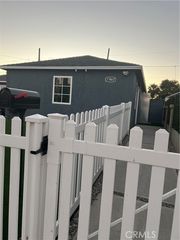 17869 Hemmingway, Reseda (los Angeles), CA 91335