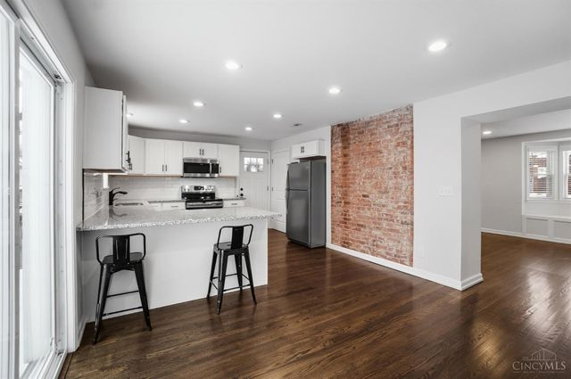 4207 Simpson Avenue, Cincinnati, OH 45227