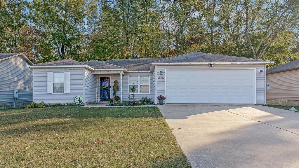 604 Elizabeth, Paragould, AR 72450