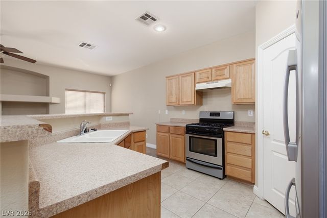 6624 Lavender Lilly Lane 3, North Las Vegas, NV 89084