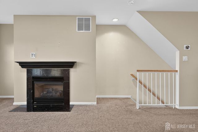 27 woodlake Drive, Parlin, NJ 08872