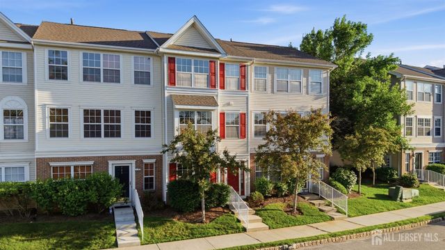 27 woodlake Drive, Parlin, NJ 08872
