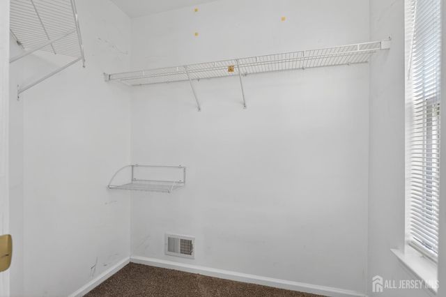 27 woodlake Drive, Parlin, NJ 08872