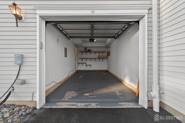 27 woodlake Drive, Parlin, NJ 08872