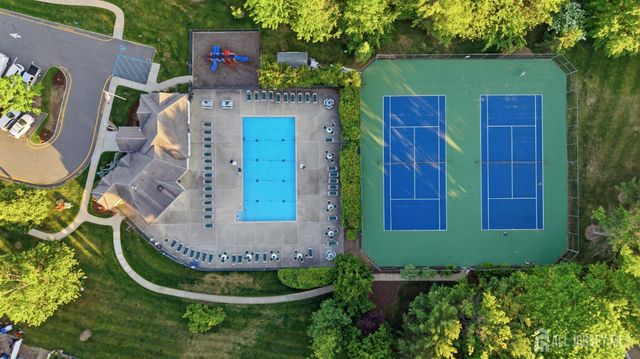 27 woodlake Drive, Parlin, NJ 08872
