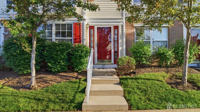 27 woodlake Drive, Parlin, NJ 08872