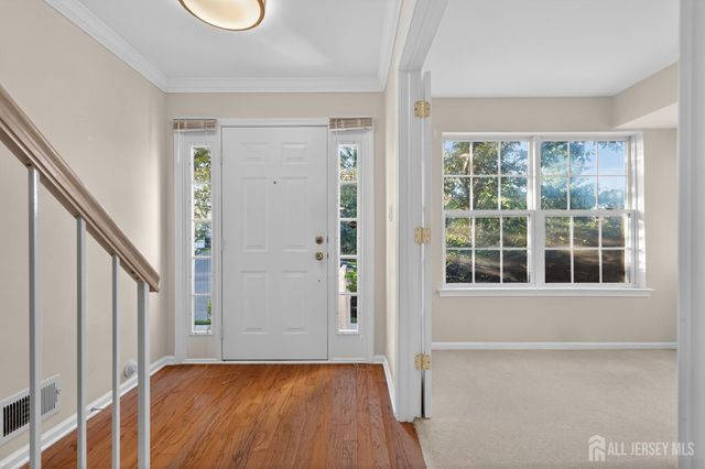27 woodlake Drive, Parlin, NJ 08872