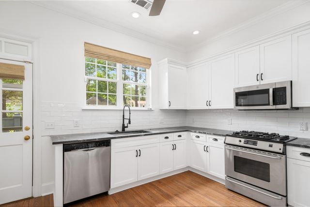 861 Center Park Street, Charleston, SC 29492