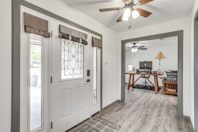 104 Sunset Place, Joshua, TX 76058