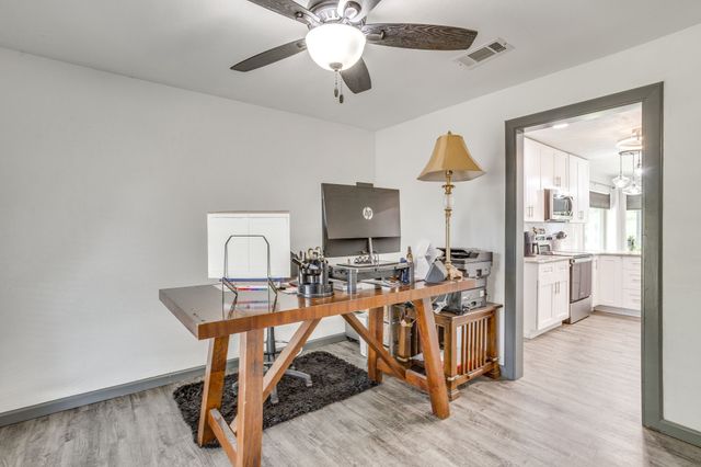 104 Sunset Place, Joshua, TX 76058