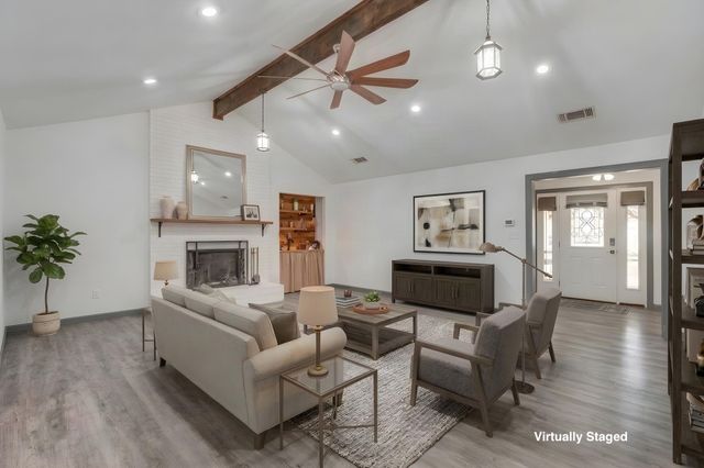 104 Sunset Place, Joshua, TX 76058