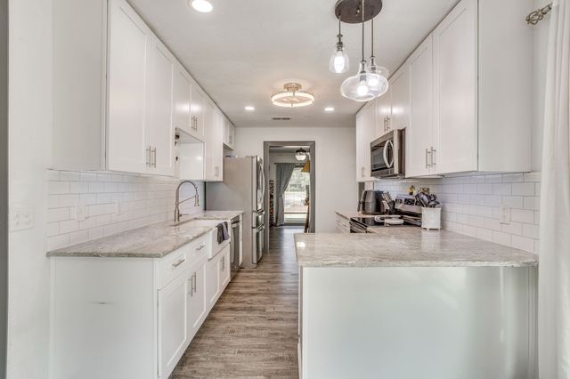 104 Sunset Place, Joshua, TX 76058