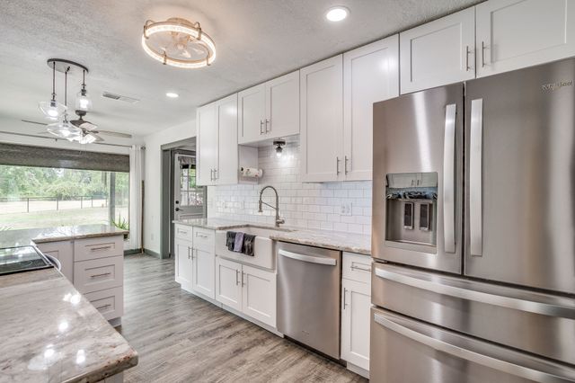 104 Sunset Place, Joshua, TX 76058