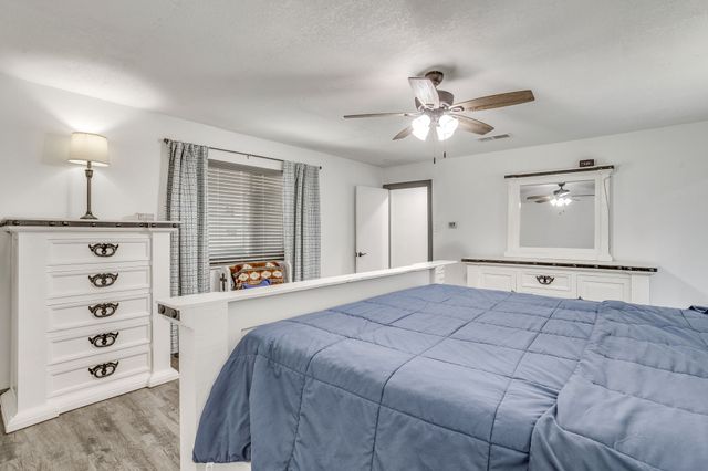 104 Sunset Place, Joshua, TX 76058