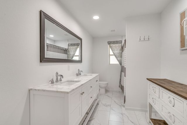 104 Sunset Place, Joshua, TX 76058