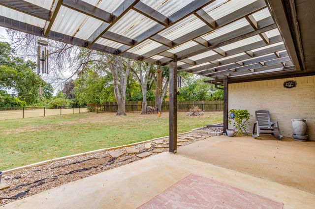 104 Sunset Place, Joshua, TX 76058