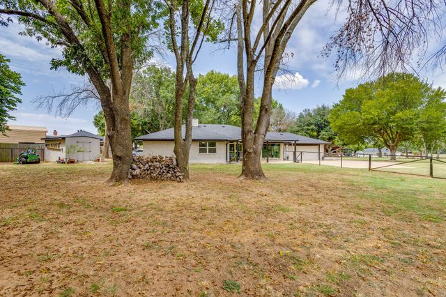 104 Sunset Place, Joshua, TX 76058