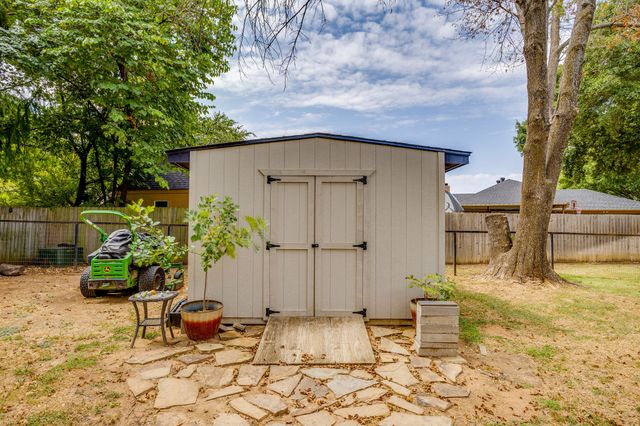 104 Sunset Place, Joshua, TX 76058