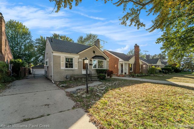 20926 Lennon Street, Harper Woods, MI 48225