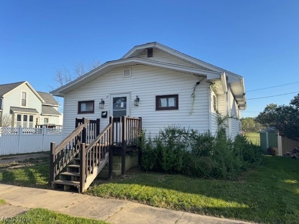 17 Spring Street, Dennison, OH 44621