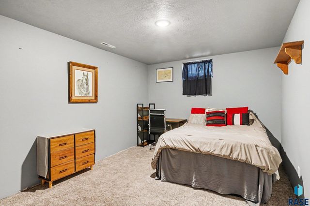 3101 S Western Ave Avenue, Sioux Falls, SD 57105