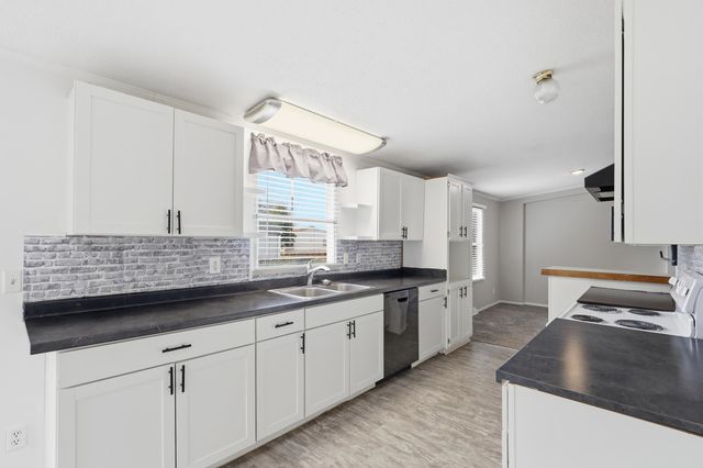 407 Merlin Point, Boiling Springs, SC 29316