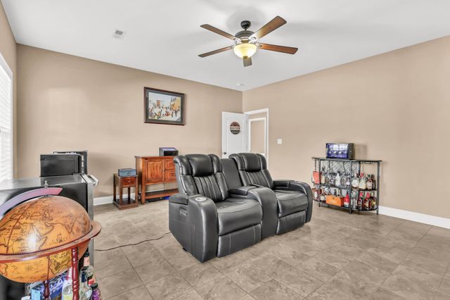 598 Press Grove Dr, Clarksville, TN 37043