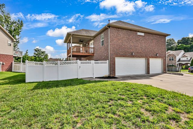 598 Press Grove Dr, Clarksville, TN 37043