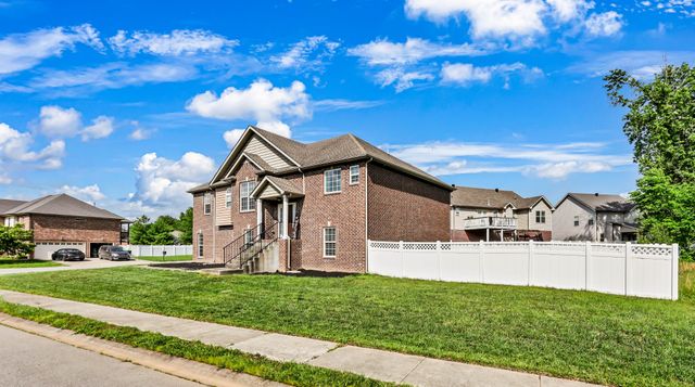 598 Press Grove Dr, Clarksville, TN 37043