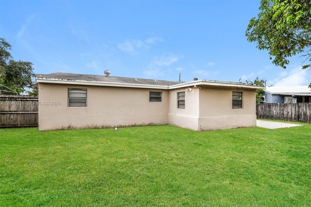 4951 SW 16th Street, Plantation, FL 33317