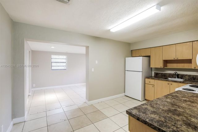 4951 SW 16th Street, Plantation, FL 33317