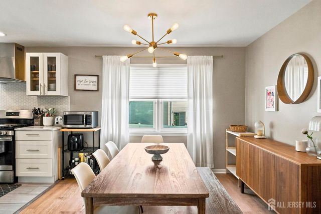 9 Meyer Road, Edison, NJ 08817