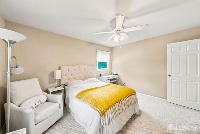 9 Meyer Road, Edison, NJ 08817
