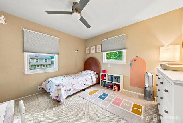 9 Meyer Road, Edison, NJ 08817
