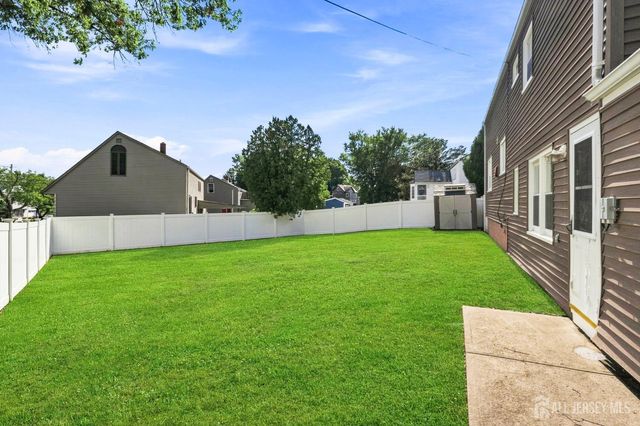 9 Meyer Road, Edison, NJ 08817