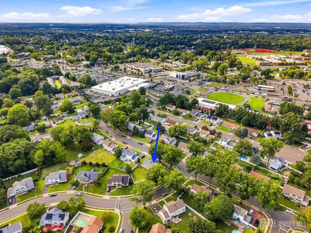 9 Meyer Road, Edison, NJ 08817