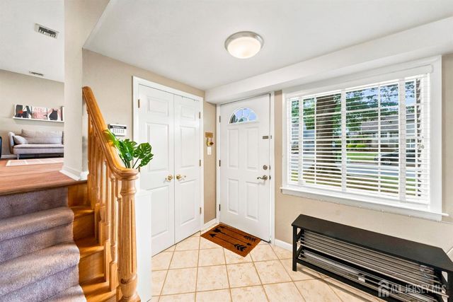9 Meyer Road, Edison, NJ 08817