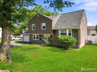9 Meyer Road, Edison, NJ 08817